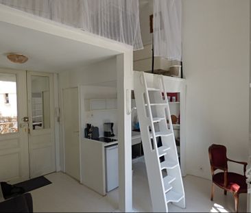AVIGNON INTRA MUROS: Très beau studio climatisé en duplex au coeur ... - Photo 4