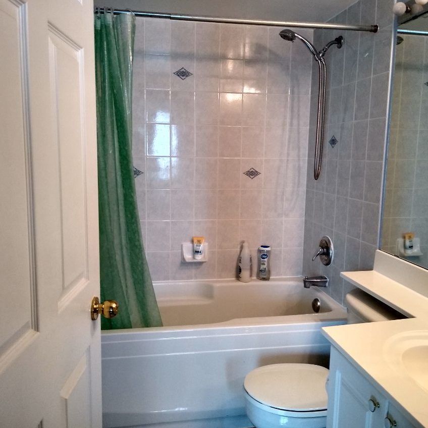 For Lease - 8 Hillcrest Avenue Unit# 2003, Toronto, Ontario - Photo 1