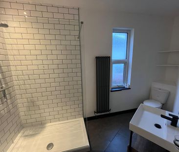 3 bedroom semi-detached house to rent - Photo 6