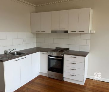 AFFORDABLE - WALKING DISTANCE TO HOSPITAL - Photo 4