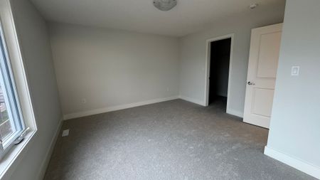 For Lease - 925 Deveron Crescent Unit# 44, London South, Ontario - Photo 4