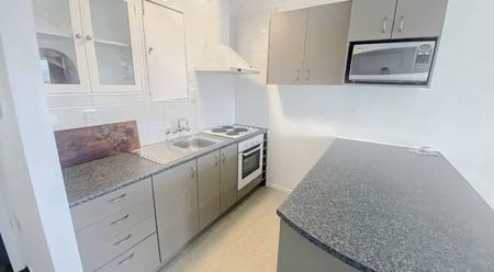 Apartment Living - Photo 4