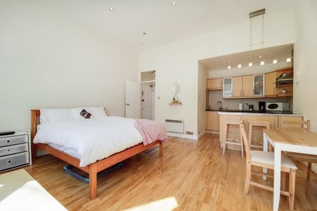 Studio to rent - Photo 2