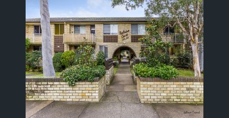 **First Open for Inspection, 10.00-10.30am, Saturday 22/11/25** Quiet Urban Retreat close to Vibrant Lane Cove Village - Photo 2