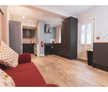 Arpley Street Room 4 - Photo 3