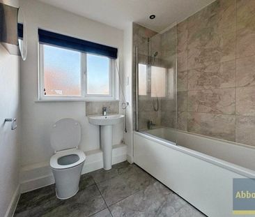 Langdon Hills, Basildon - Photo 3