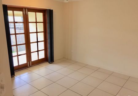 SPACIOUS TOWNHOUSE SET BACK FROM ROAD - Photo 2