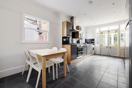 Harold Road , E11 4QY - Photo 5