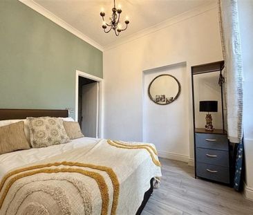 Oxford Passage, Cheltenham, GL50 - Photo 3