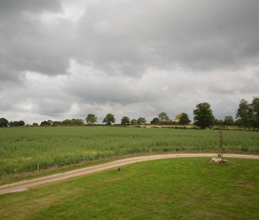 The Hayloft, Upper Brook Farm, Uttoxeter, Marchington Uttoxeter, ST... - Photo 2