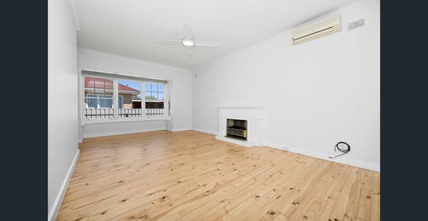 Modern, Fully Renovated Unit in a Convenient Location - Photo 1
