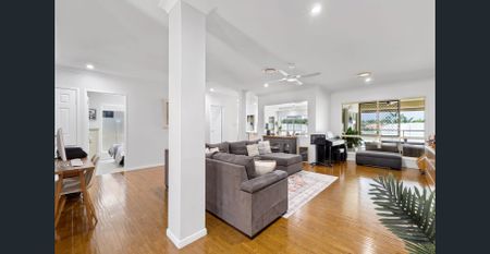 Coastal Comfort at Its Best - Photo 2