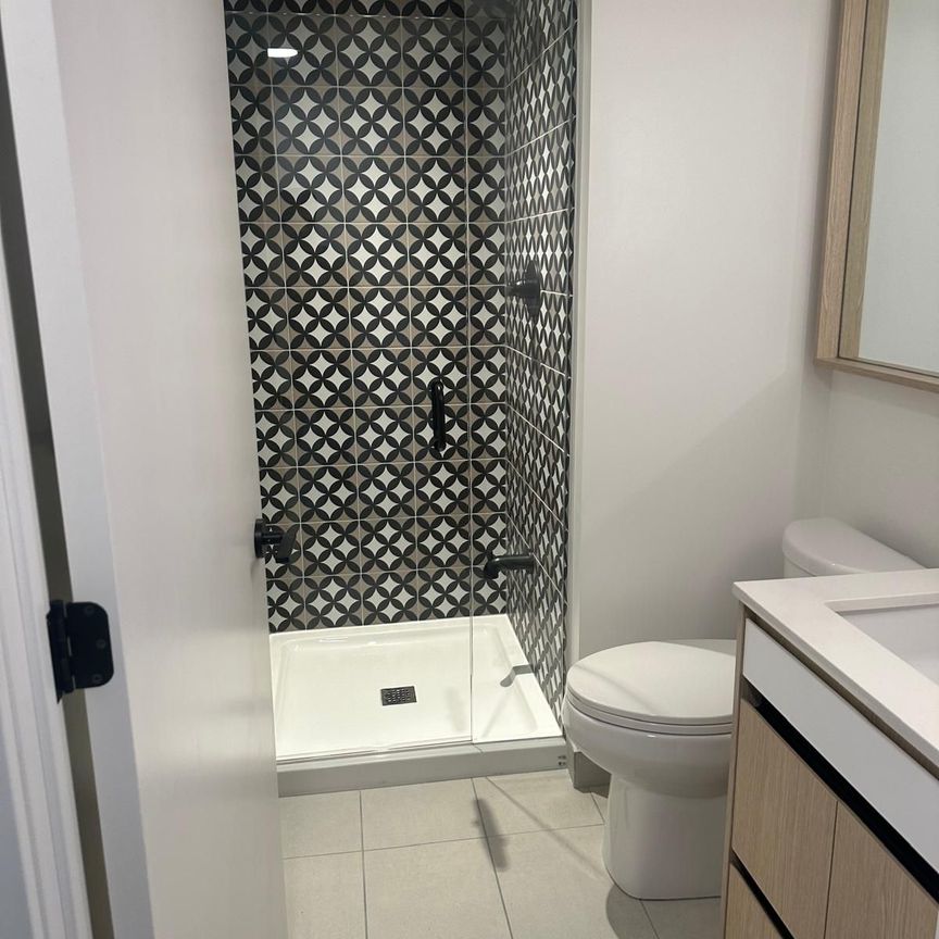 For Lease - 1200 Dundas Street Unit# 318, Toronto, Ontario - Photo 1