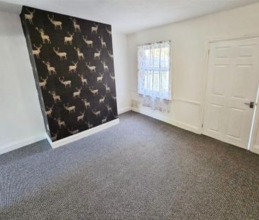2 Bedroom House to Rent in Irthlingborough Road, Finedon, Northants... - Photo 5