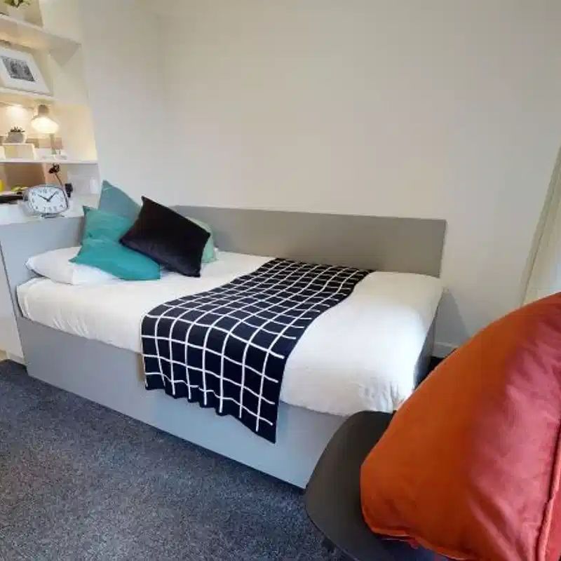 Silver Studio - Photo 1