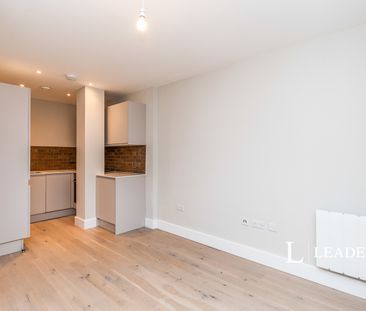 1 bedroom apartment to rent Compass Point, 450 Romsey Road, Southam... - Photo 5