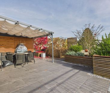 Möblierte 3.5-Zimmer-Attika-Wohnung mit grosser Terrasse und traumh... - Photo 6