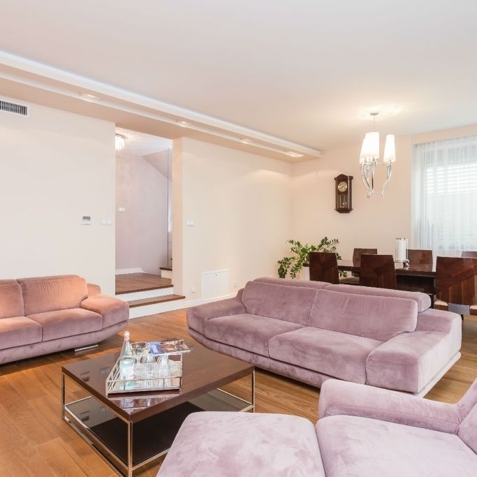 Dom dla rodziny 280m2, 6 pokoi, Bielawa - Photo 1