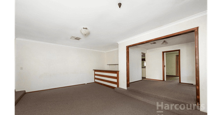 Spacious 4-Bedroom Home with Riverside Views - Photo 3