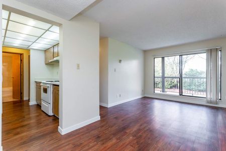 Waterstone 60 Apartments - Photo 3