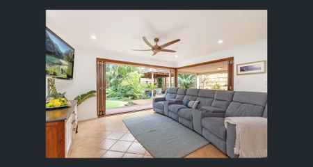 Spacious Family Home in Sought-After Kinross - Photo 3