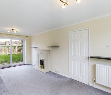 3 bedroom terraced house to rent - Photo 3