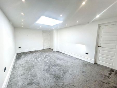 Esplanade, Whitley Bay, Whitley Bay, Tyne and Wear, NE26 2AS - Photo 5