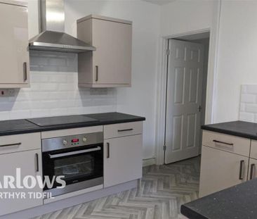 4 bedroom detached house to rent - Photo 3