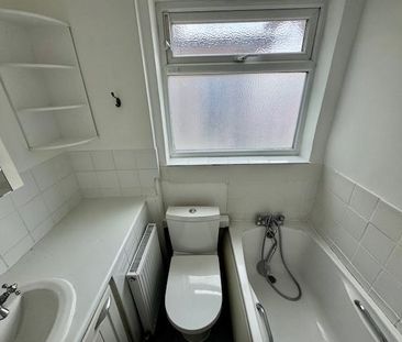 2 bedroom maisonette to rent - Photo 6