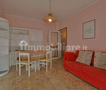 Trilocale via della Resistenza 23, Centro, San Bartolomeo al Mare - Photo 4