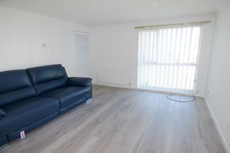 2 bed flat to rent in Chichester Way, Jarrow, NE32 - Photo 3