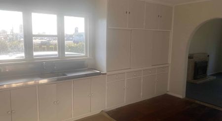 Three Bedroom Rental Sanson - Photo 4