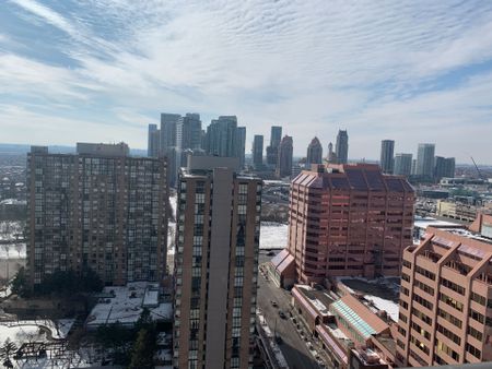 For Lease - 208 Enfield Place Unit# 1709, Mississauga, Ontario - Photo 4