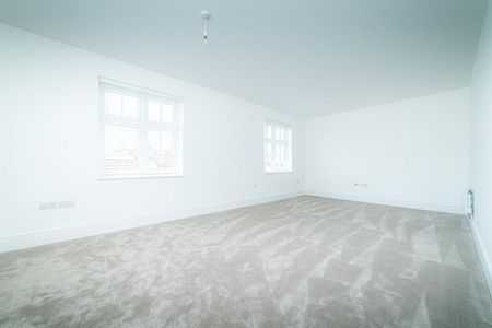 4 bedroom detached house to rent - Photo 4