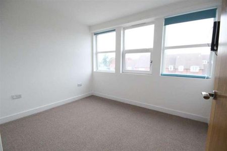 Hulbert Road, Waterlooville, PO7 - Photo 4