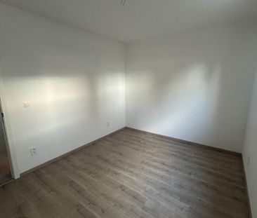 Gelijkvloers appartement met 2 slaapkamers en tuin - Photo 3
