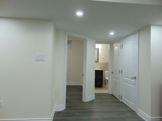 For Lease - 2450 Credit Valley Road, Mississauga, Ontario - Photo 1