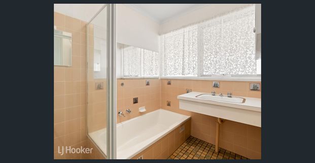 Ideal Location - Photo 1