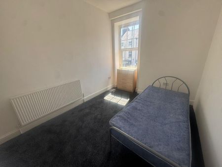 6 bedroom house to rent - Photo 3