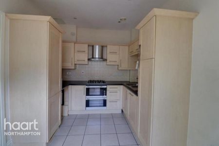 5 bedroom terraced house to rent - Photo 4