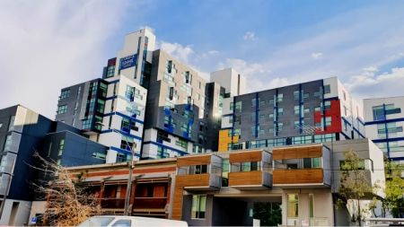 Two Bedroom Large - Photo 5