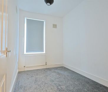 2 bedroom Flat to rent in Hewitson Terrace, Felling, Gateshead - Photo 3
