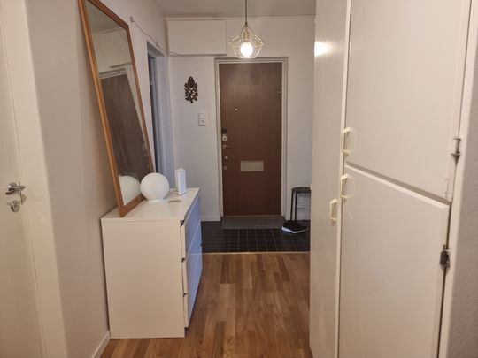 Studievägen, Skogås - Foto 1