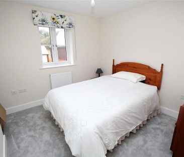 4 bedroom detached house to rent - Photo 2