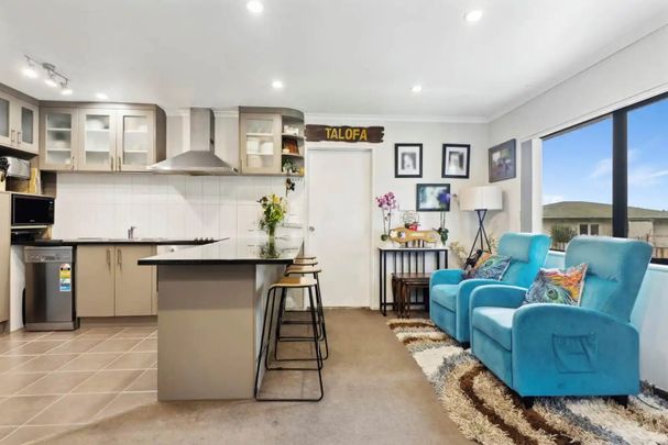 MANUREWA, 4 BEDROOMS - Photo 1