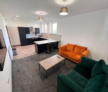 4 bedroom Student Flat to rent in Medburn House, Barker Street, Shi... - Photo 2