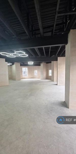 10 bedroom bungalow to rent - Photo 1