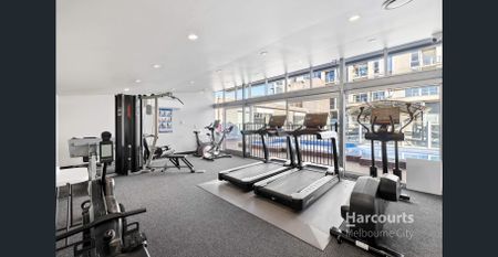 Fresh Interior in Sought after Tribeca! - Photo 4