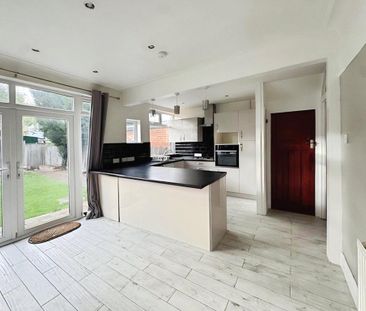 3 bedroom terraced house to rent - Photo 5