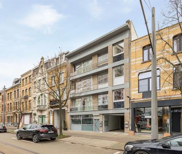 Gerenoveerd, ruim 3-slpk-appartement met zuidgericht terras in hart... - Photo 6